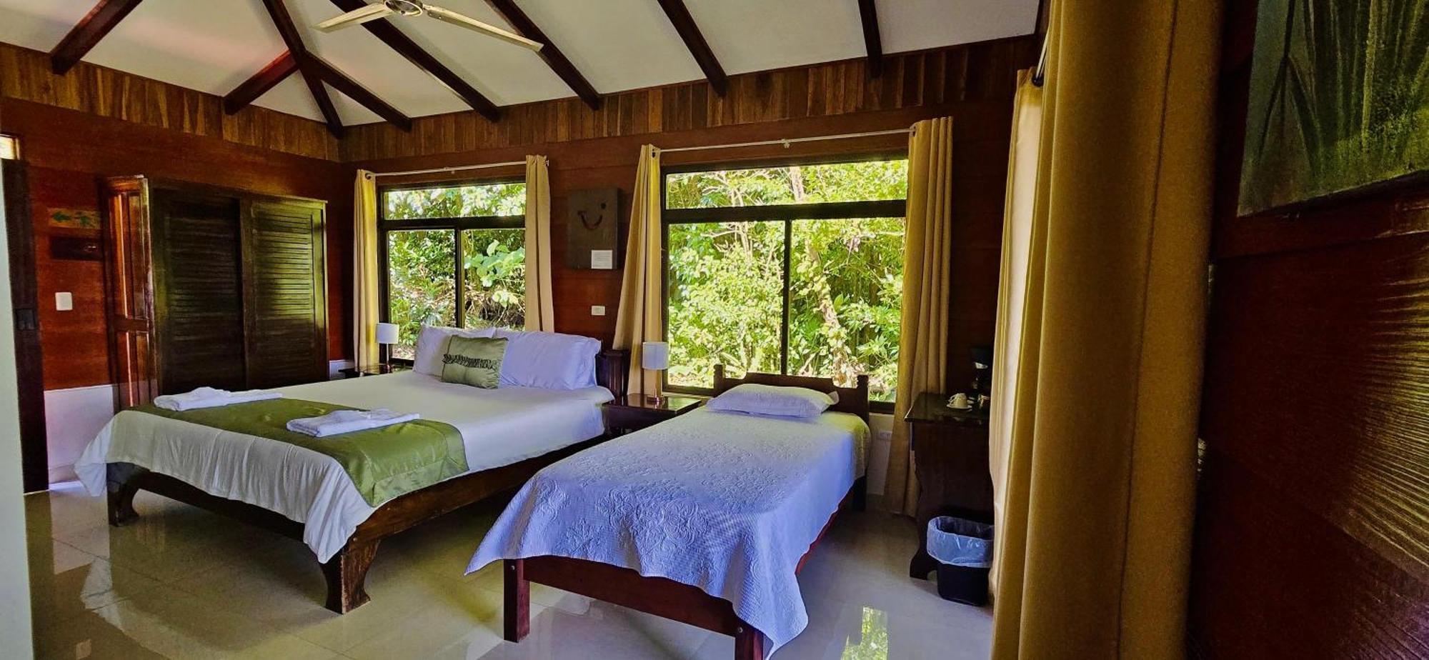 Heliconias Rainforest Lodge 比加瓜 外观 照片
